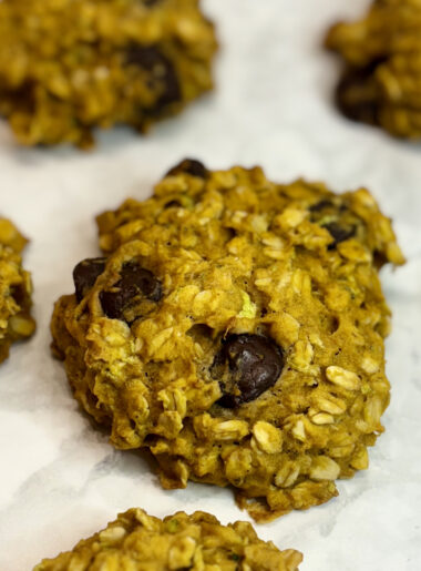 Veggies are treats in these healthy toddler snacks: cookies composed of chocolate, zucchini, pumpkin, and oats.